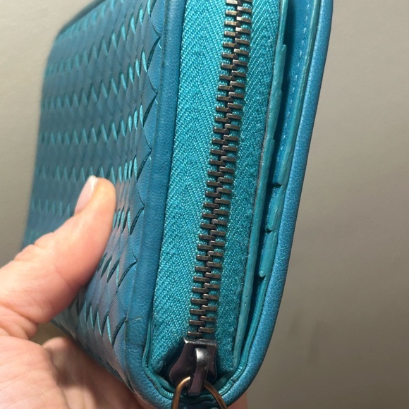 Bottega Veneta Turquoise Crossbody Bag - Picture 14 of 15